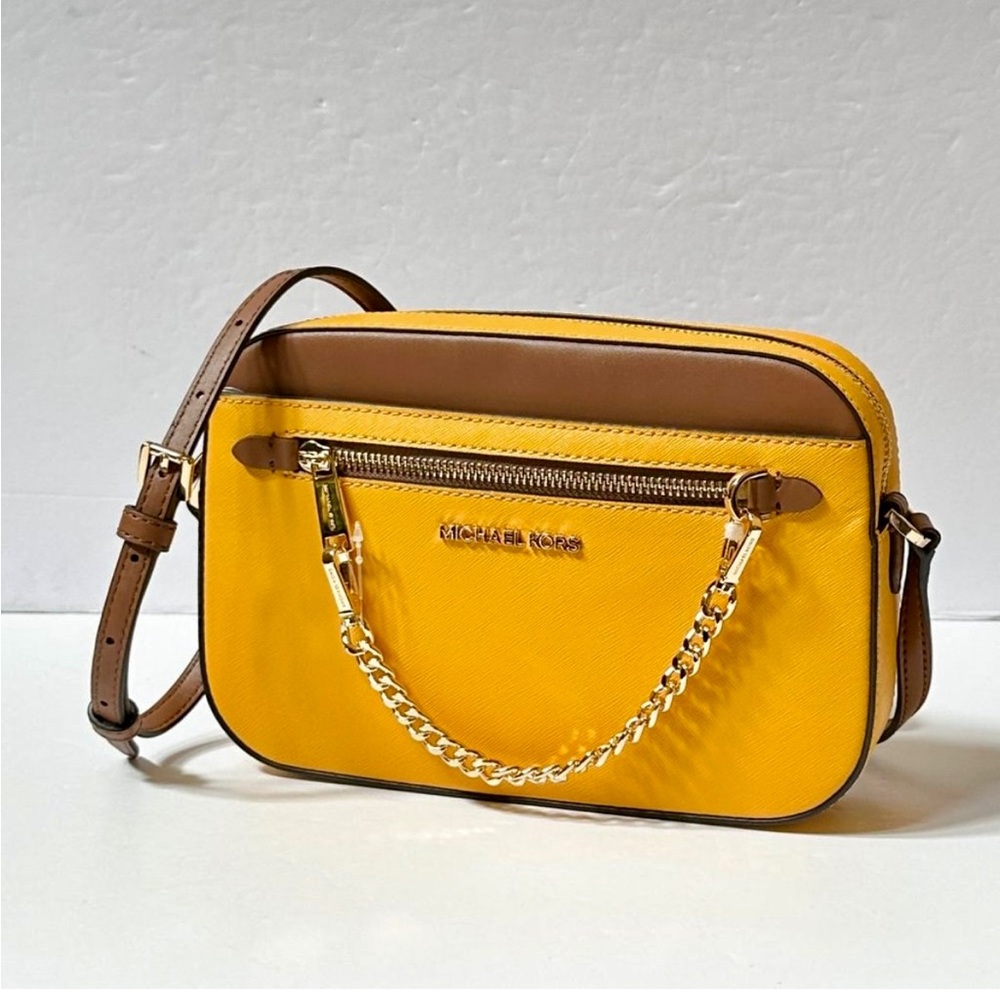 NWT Michael Kors Jet Set crossbody in Jasmine Yellow